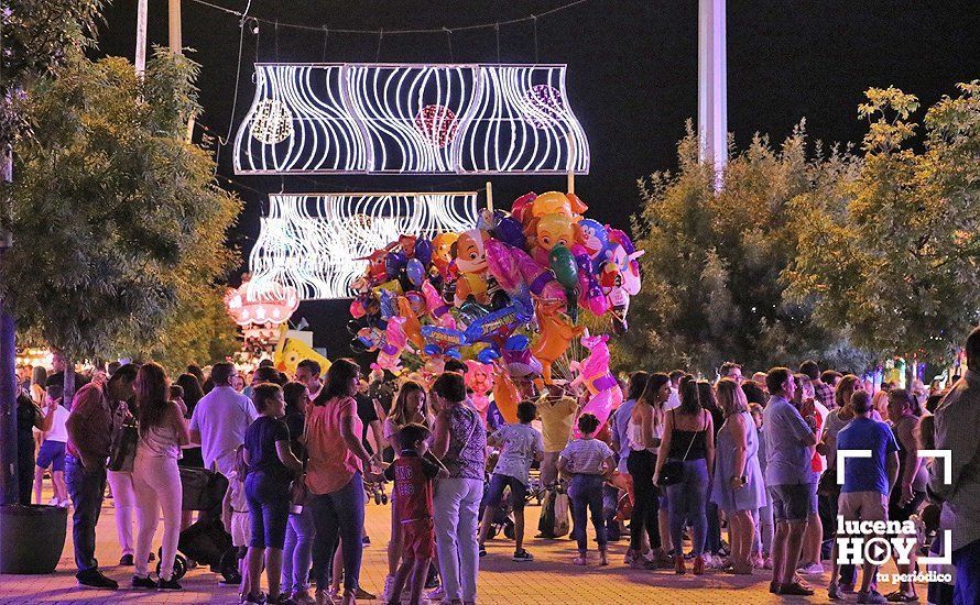 GALERÍA: La Feria del Valle se abre con la nueva Caseta Municipal y la gala de la emisora Radiolé Lucena