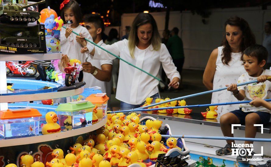 GALERÍA: La Feria del Valle se abre con la nueva Caseta Municipal y la gala de la emisora Radiolé Lucena