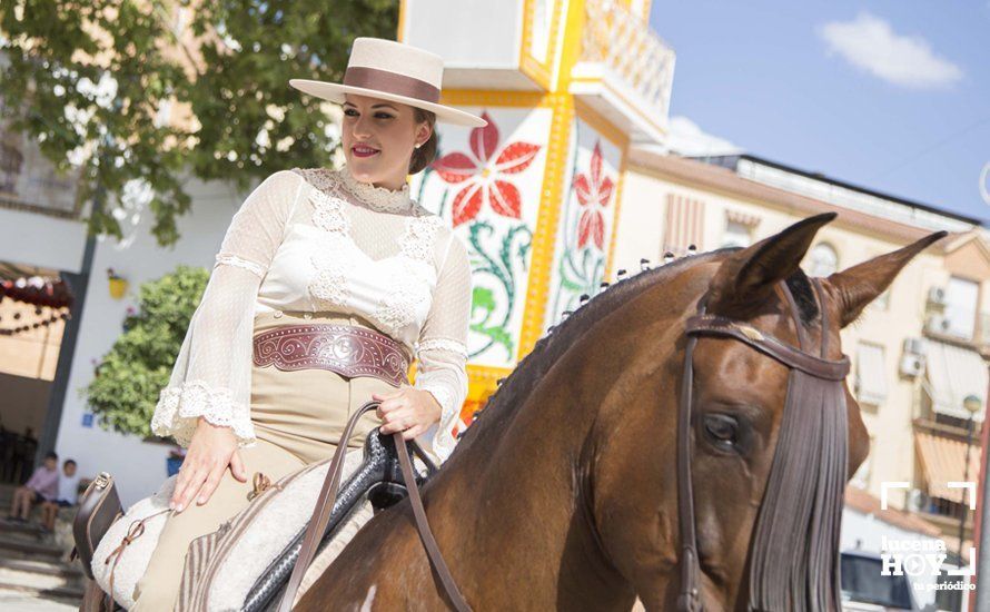 GALERÍA: De flamencas y caballistas en el Real de la Feria del Valle