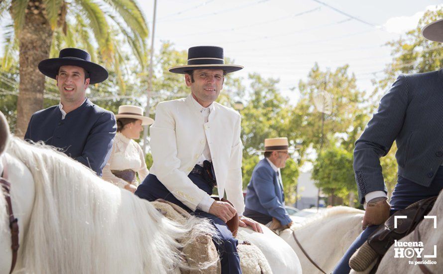 GALERÍA: De flamencas y caballistas en el Real de la Feria del Valle