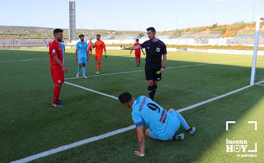 GALERÍA: El Ciudad de Lucena naufraga ante un Sevilla 'C' que supo aprovechar la debilidad defensiva local en la primera mitad (1-2) GALERÍA: El Ciudad de Lucena naufraga ante un Sevilla 'C' que supo aprovechar la debilidad defensiva local en la primera mitad (1-2)