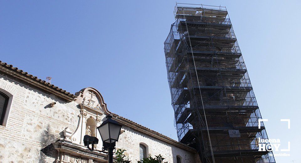  Aspecto que presenta la torre-espadaña de la iglesia de Santiago 