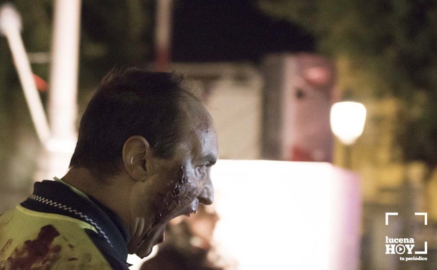 GALERÍA: Una noche de miedo con los zombies por las calles de Lucena