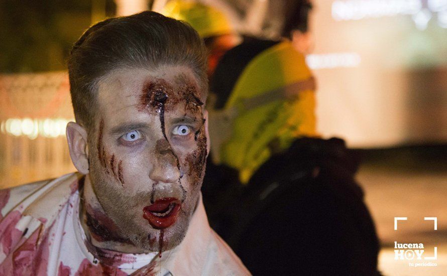 GALERÍA: Una noche de miedo con los zombies por las calles de Lucena GALERÍA: Una noche de miedo con los zombies por las calles de Lucena
