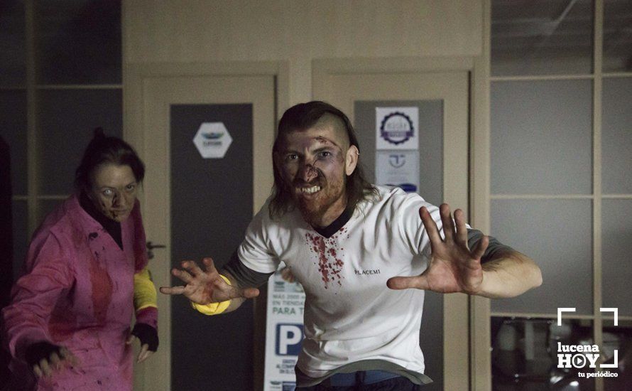 GALERÍA: Una noche de miedo con los zombies por las calles de Lucena GALERÍA: Una noche de miedo con los zombies por las calles de Lucena