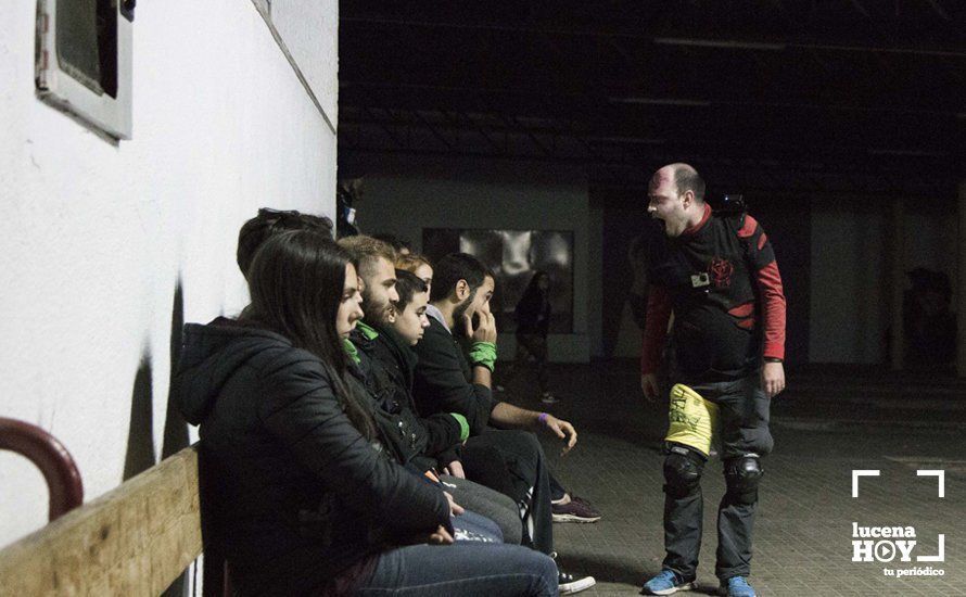 GALERÍA: Una noche de miedo con los zombies por las calles de Lucena GALERÍA: Una noche de miedo con los zombies por las calles de Lucena
