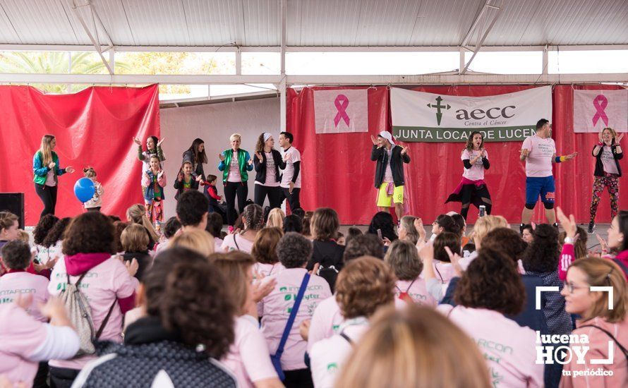 GALERÍA: Cientos de personas se mueven a ritmo de zumba para concienciar sobre el cáncer de mama