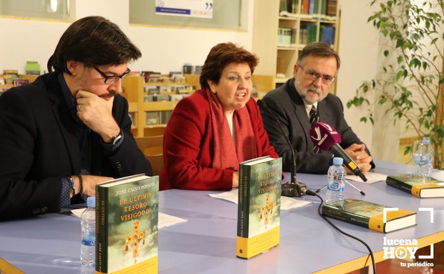 Un momento de la presentación del libro Un momento de la presentación del libro