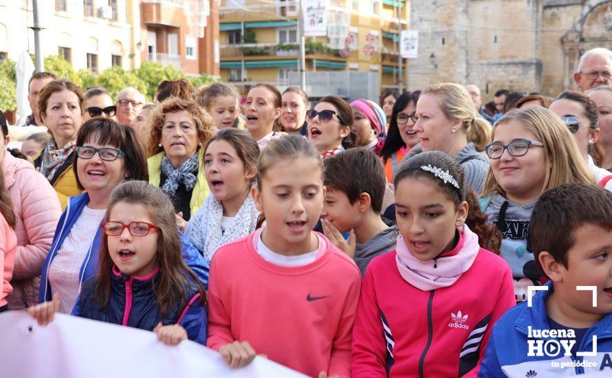 GALERÍA: Más de 600 personas exigen una pista deportiva cubierta para el colegio Antonio Machado