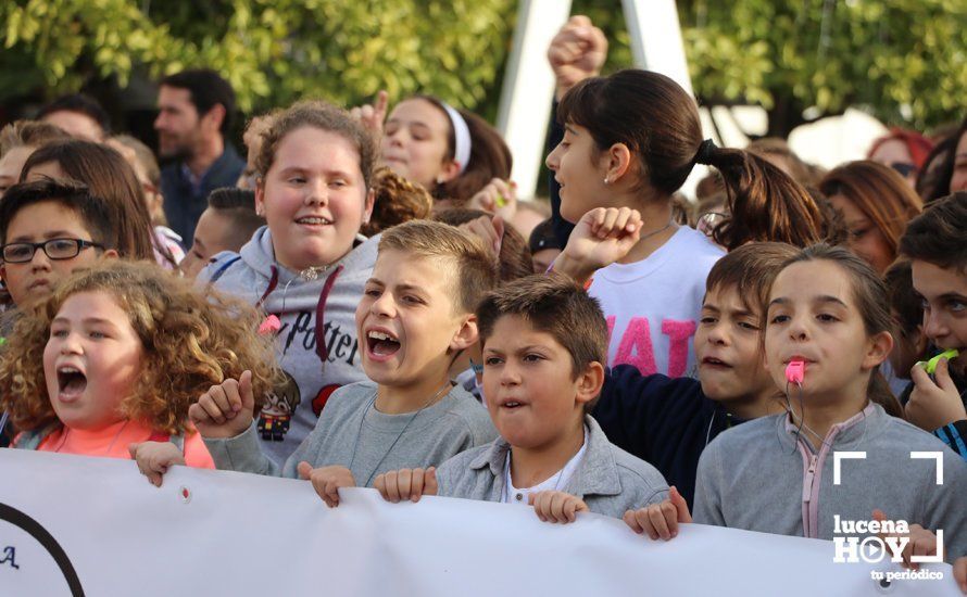 GALERÍA: Más de 600 personas exigen una pista deportiva cubierta para el colegio Antonio Machado