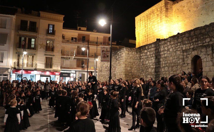 GALERÍA: La Escuela de Araceli Hidalgo celebró el Día Mundial del Flamenco con un espectáculo en la Plaza de Archidona