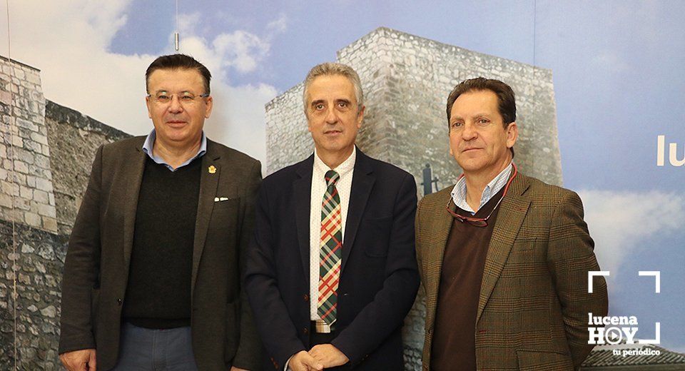  Lope Ruiz, Juan Pérez y Francisco Casas durante la ruda de prensa 