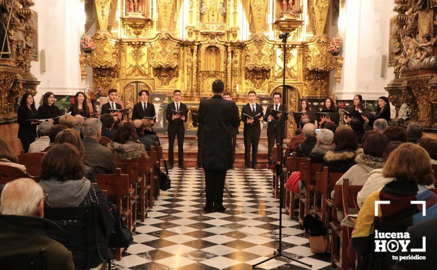 GALERÍA: Magnífico concierto de Navidad del Coro del Conservatorio de Lucena en San Juan de Dios