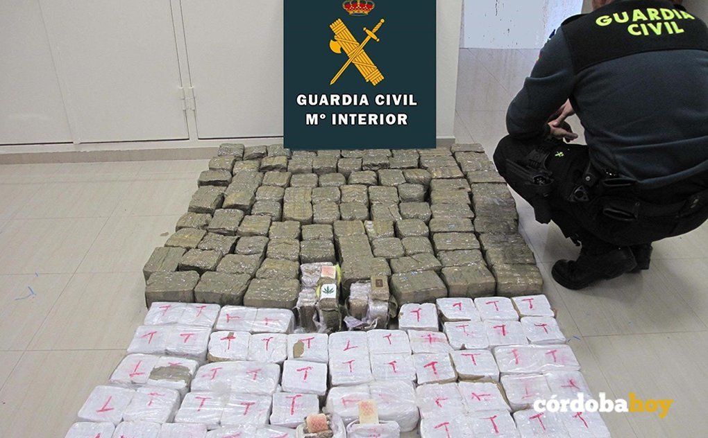 La Guardia Civil detiene a un holandés con 125 kilos de hachís en Montilla