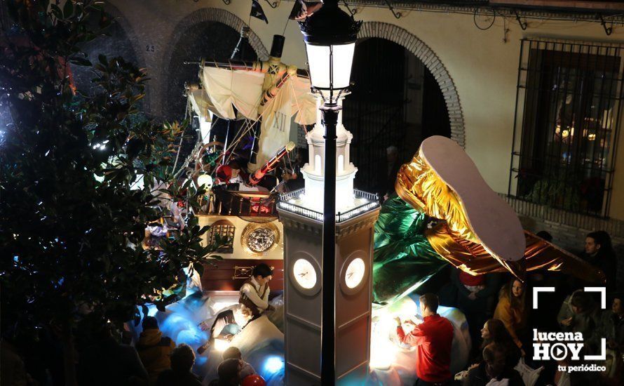 GALERÍA I: Cabalgata de la Ilusión: 22 carrozas y más de 2.500 figurantes llenan de color y magia las calles de Lucena