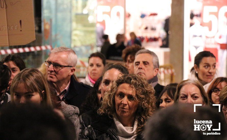 GALERÍA: En torno a 150 personas se concentran para exigir que las políticas de igualdad y violencia de género no sufran merma con el nuevo gobierno de la Junta