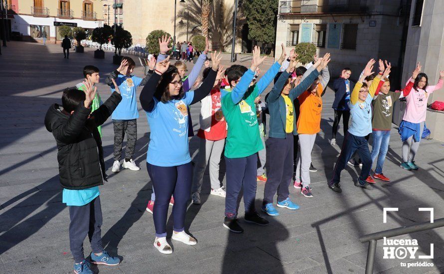 GALERÍA: Más de 500 escolares toman el centro para celebrar el Día de la Paz