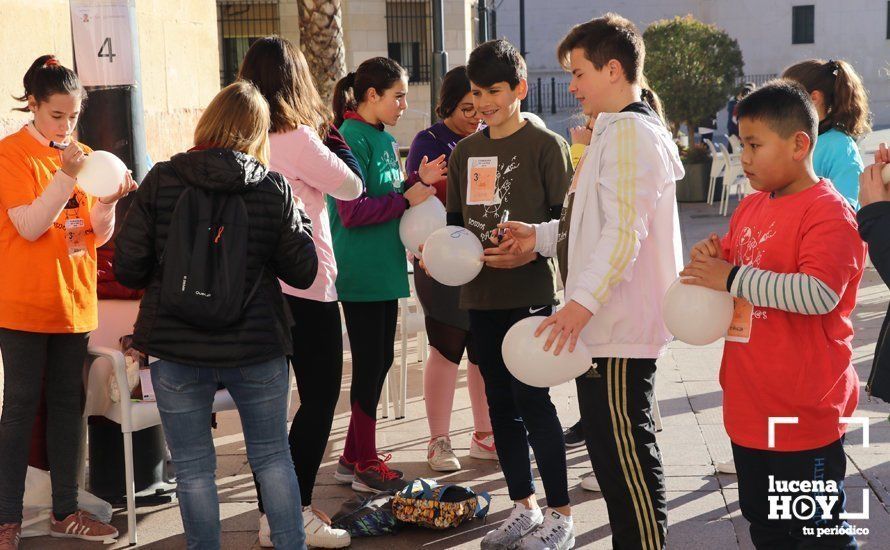 GALERÍA: Más de 500 escolares toman el centro para celebrar el Día de la Paz