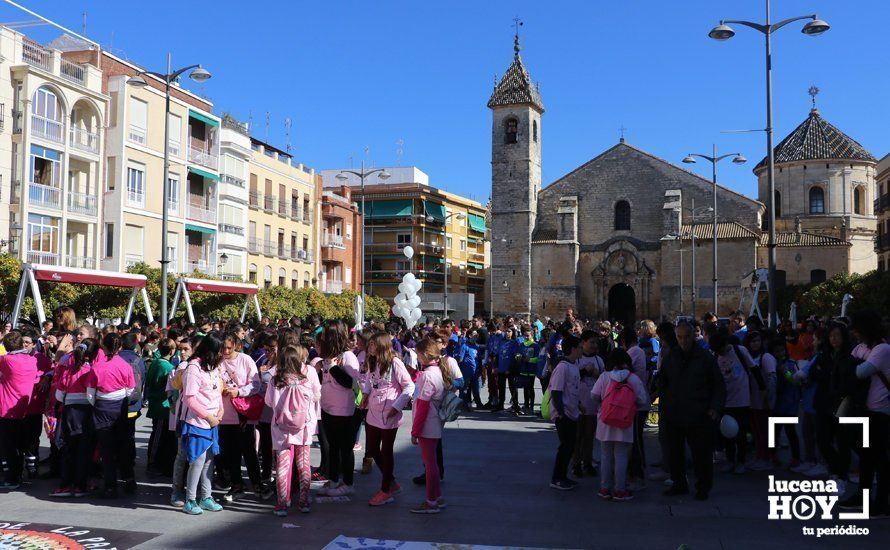 GALERÍA: Más de 500 escolares toman el centro para celebrar el Día de la Paz