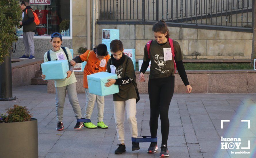 GALERÍA: Más de 500 escolares toman el centro para celebrar el Día de la Paz