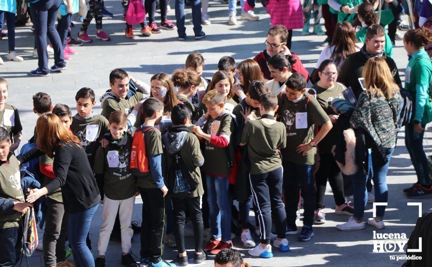 GALERÍA: Más de 500 escolares toman el centro para celebrar el Día de la Paz