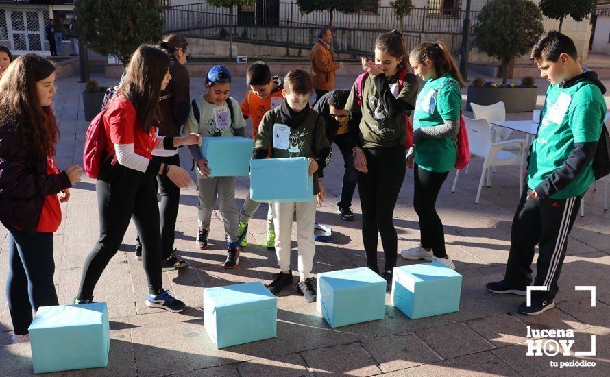 GALERÍA: Más de 500 escolares toman el centro para celebrar el Día de la Paz