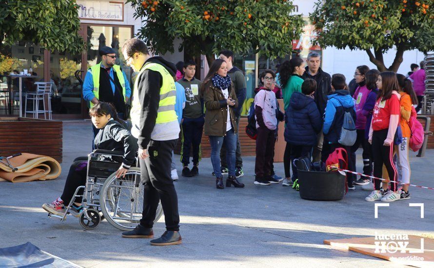 GALERÍA: Más de 500 escolares toman el centro para celebrar el Día de la Paz