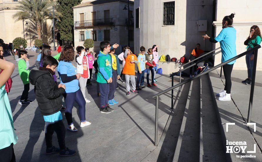 GALERÍA: Más de 500 escolares toman el centro para celebrar el Día de la Paz