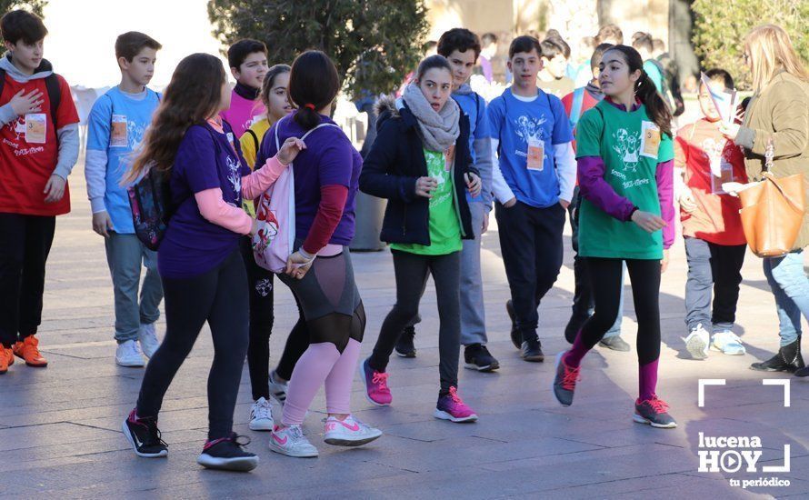 GALERÍA: Más de 500 escolares toman el centro para celebrar el Día de la Paz