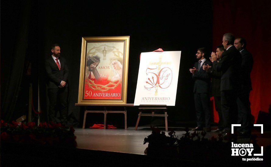 GALERÍA: Presentado el nuevo manto de la Virgen "de las Campanitas" y el cartel y escudo del 50 aniversario de la cofradía