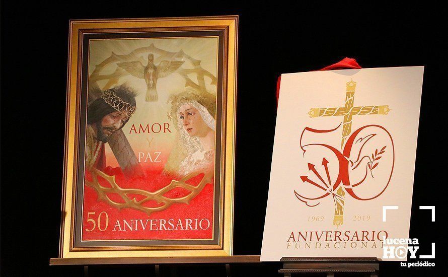 GALERÍA: Presentado el nuevo manto de la Virgen "de las Campanitas" y el cartel y escudo del 50 aniversario de la cofradía