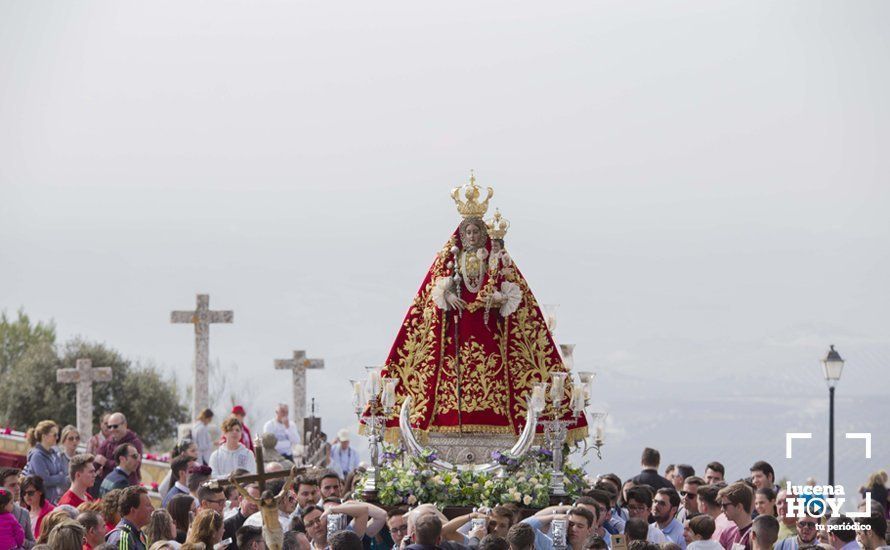 GALERÍA: Los jóvenes se acercan a la Virgen de Araceli