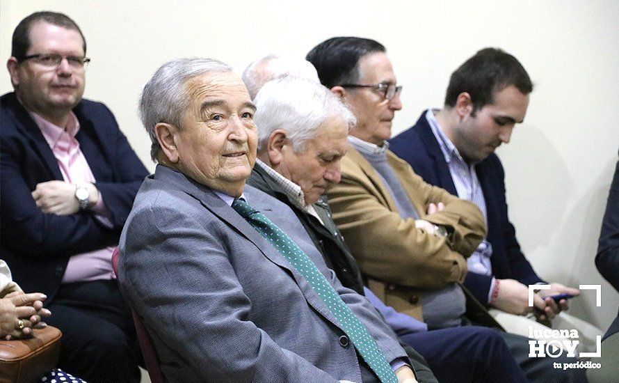 GALERÍA: Presentada la nueva túnica del Cristo del Amor, bordada por Mariano Martín Santonja GALERÍA: Presentada la nueva túnica del Cristo del Amor, bordada por Mariano Martín Santonja