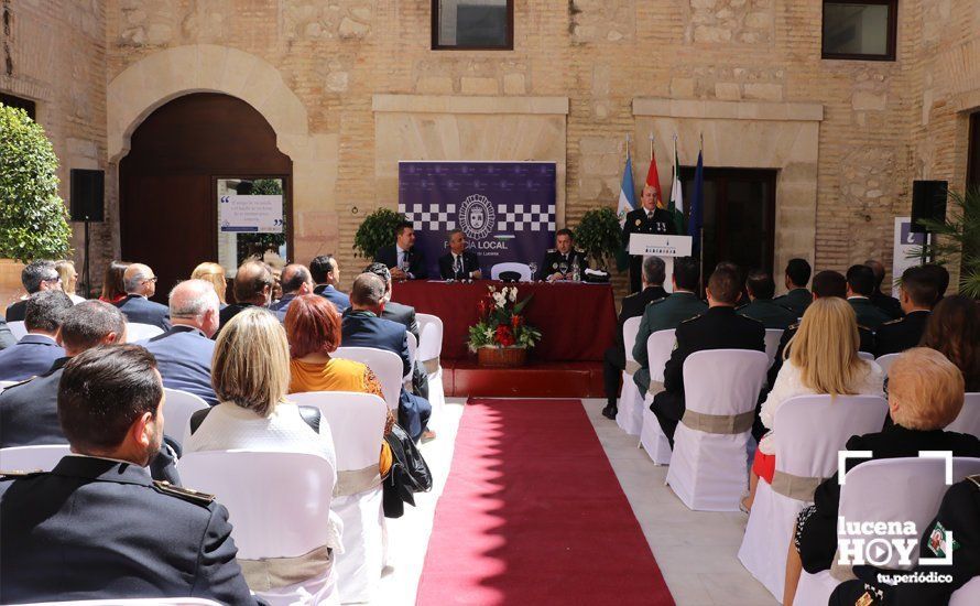 GALERÍA: La Policía Local de Lucena celebra el Día de San Jorge, su patrón, entregando sus condecoraciones