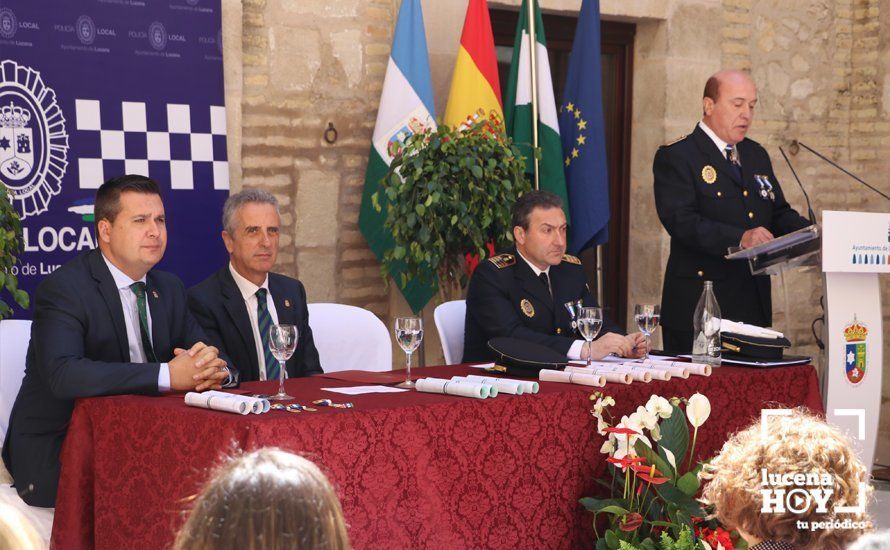 GALERÍA: La Policía Local de Lucena celebra el Día de San Jorge, su patrón, entregando sus condecoraciones