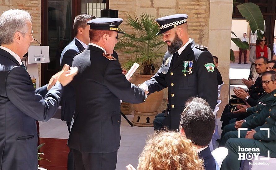 GALERÍA: La Policía Local de Lucena celebra el Día de San Jorge, su patrón, entregando sus condecoraciones