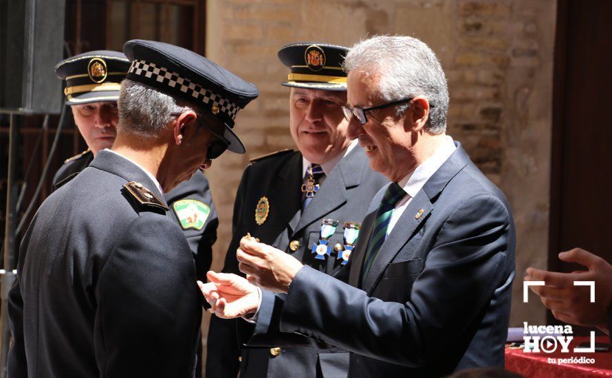 GALERÍA: La Policía Local de Lucena celebra el Día de San Jorge, su patrón, entregando sus condecoraciones