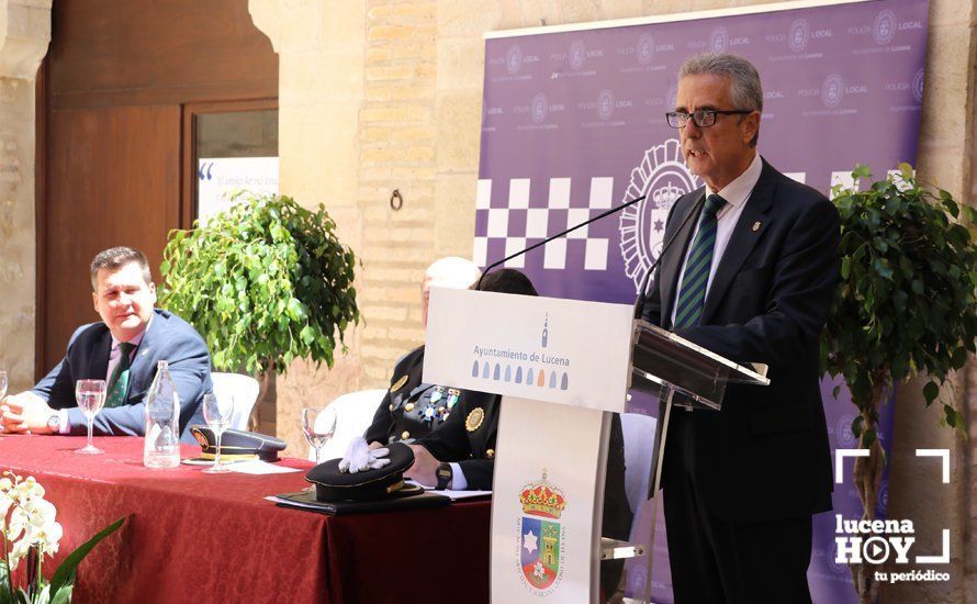 GALERÍA: La Policía Local de Lucena celebra el Día de San Jorge, su patrón, entregando sus condecoraciones