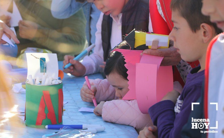 GALERÍA: "Tarde de libros" llena de juegos y literatura la Plaza Nueva