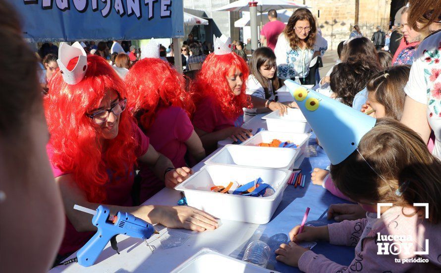 GALERÍA: "Tarde de libros" llena de juegos y literatura la Plaza Nueva