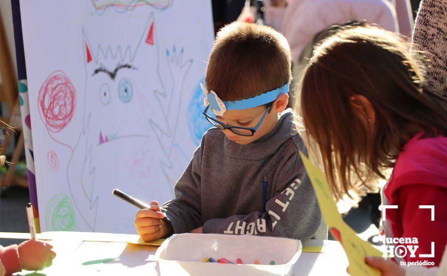 GALERÍA: "Tarde de libros" llena de juegos y literatura la Plaza Nueva