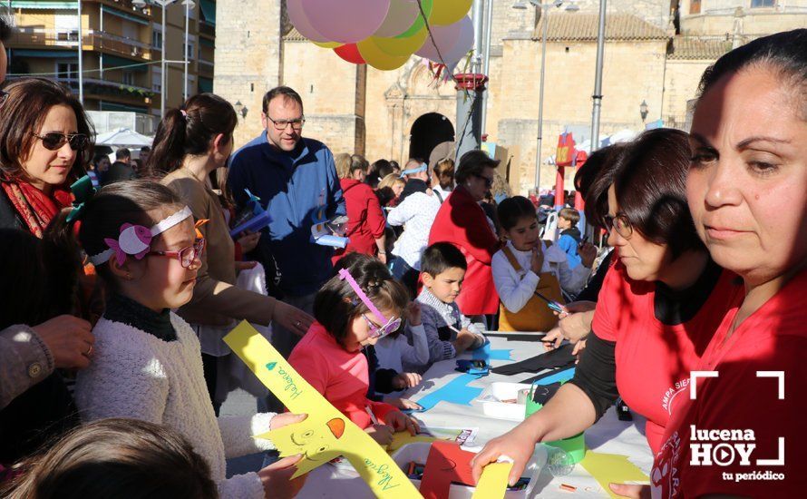 GALERÍA: "Tarde de libros" llena de juegos y literatura la Plaza Nueva