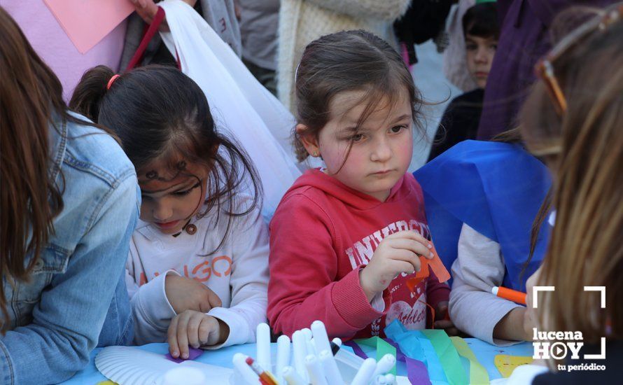 GALERÍA: "Tarde de libros" llena de juegos y literatura la Plaza Nueva