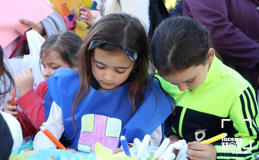 GALERÍA: "Tarde de libros" llena de juegos y literatura la Plaza Nueva