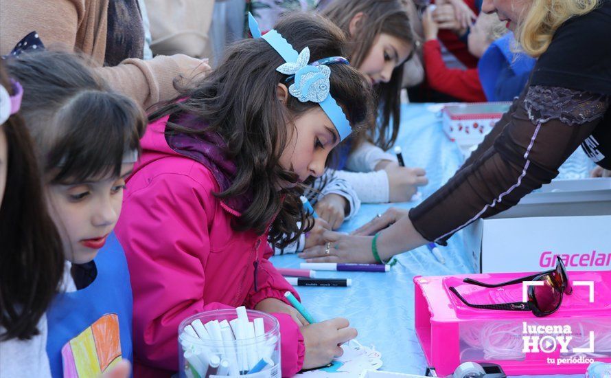 GALERÍA: "Tarde de libros" llena de juegos y literatura la Plaza Nueva