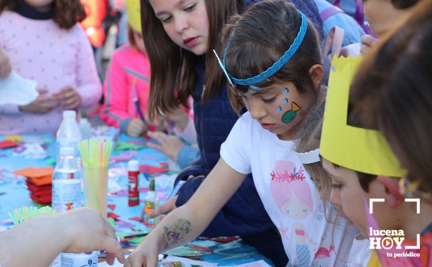 GALERÍA: "Tarde de libros" llena de juegos y literatura la Plaza Nueva