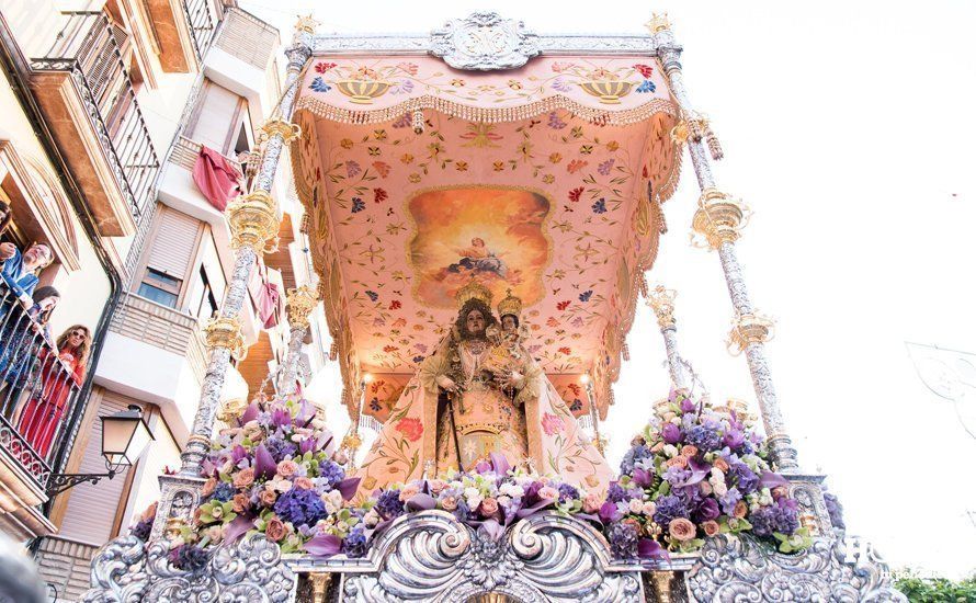 GALERÍA: Fiestas Aracelitanas 2019. Un río de devoción por las calles de Lucena GALERÍA: Fiestas Aracelitanas 2019. Un río de devoción por las calles de Lucena