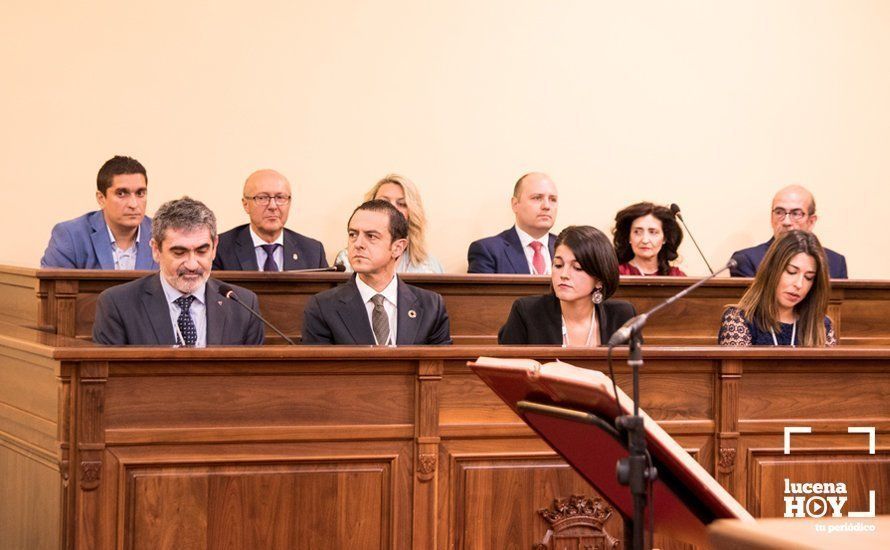 GALERÍA: Otra jornada para la historia de la democracia en Lucena. El pleno de investidura en 50 fotos GALERÍA: Otra jornada para la historia de la democracia en Lucena. El pleno de investidura en 50 fotos