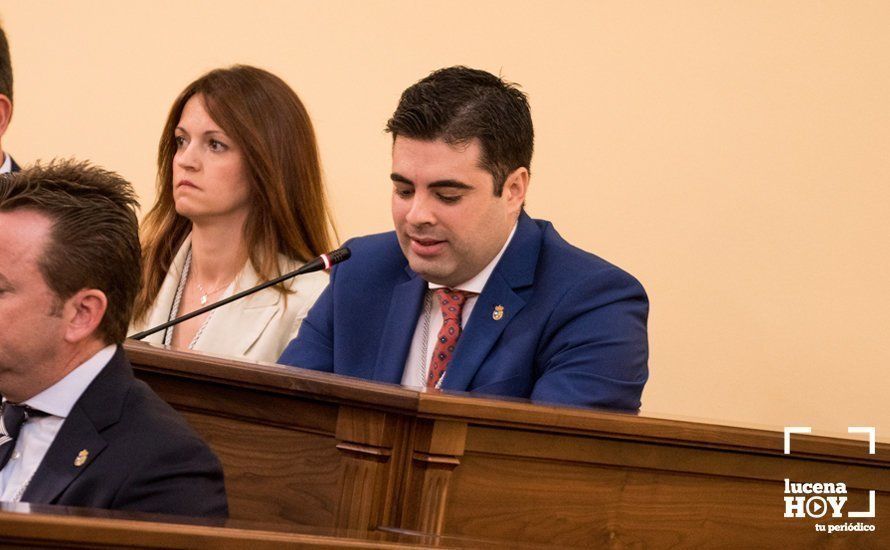 GALERÍA: Otra jornada para la historia de la democracia en Lucena. El pleno de investidura en 50 fotos GALERÍA: Otra jornada para la historia de la democracia en Lucena. El pleno de investidura en 50 fotos