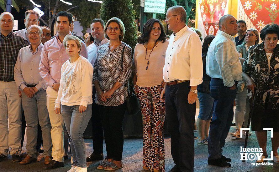 GALERÍA: De la "calle del infierno" sin ruido a la gala de Radiolé. Así vimos la primera noche de feria... GALERÍA: De la "calle del infierno" sin ruido a la gala de Radiolé. Así vimos la primera noche de feria...